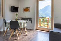 apt-molina-top-c8baa612