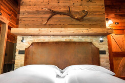 Guest House - camera