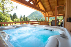 Luxury Private Spa Chalets - whirlpool