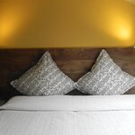  foto van Driepersoonskamer, douche, WC