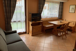 72C2CC35-E7DD-48AE-A9DB-692CACFC5FDA