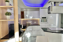 0A6844ED-432F-4CD4-84E4-08AC210462D4