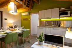 Cucina funzionale con piano ad induzione