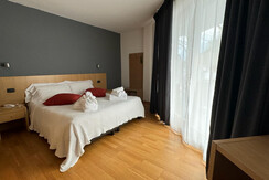 e89dbe81-4f32-4e1c-b334-7b0447e9cceb