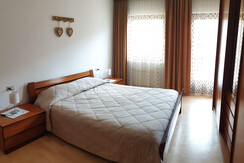 2B3A1A84-545D-4E05-96B5-7F889B5479FB