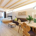  Photo of Junior Anemone bb