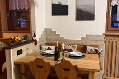 Cucina con soggiorno