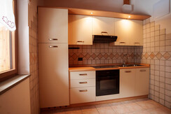 Cucina con soggiorno