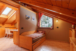 Cucina con soggiorno