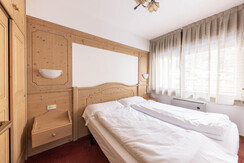 Double bed room