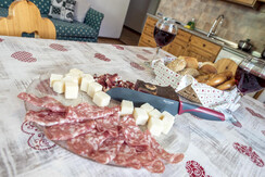 Assaggia le prelibatezze locali in Val di Fassa