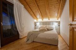 Letto matrimoniale_camera