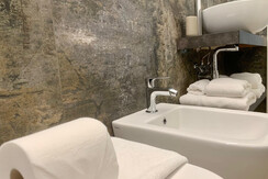 202 SAN ROCCO APARTMENTS_BAGNO