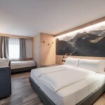  Photo of Family room