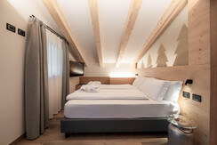 Spires_301_MattiaRizzi_20250915__MR50665_LowRes