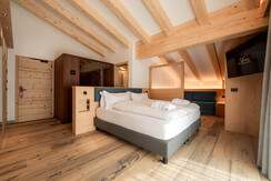 Spires_302_MattiaRizzi_20250915__MR50292_LowRes