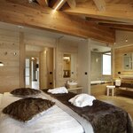  foto van Suite, toilet en bad/douche gescheiden, balkon