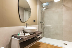 albere-5-min-2-2048x1366