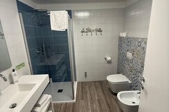 12d4e977-84eb-4e0e-adfd-93b286219b22