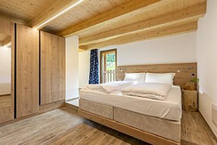 1712245354323296970700392768254 (2)