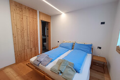 2 camera versione matrimoniale con armadio