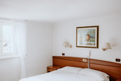 Doppelzimmer mit Blick auf den Domplatz