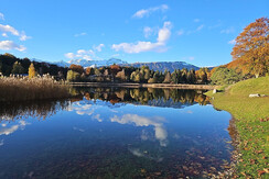 Lagolo uno specchio d'acqua pura