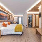 Zdjęcie Pokój czteroosobowy, prysznic, łazienka,WC, od gór