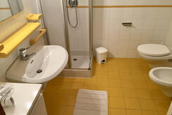 89CA66E7-8239-40A4-98F9-AD096D7EAFD5