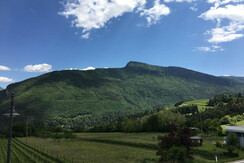 68FF048E-DAD8-477A-BF3A-0980B2EFECB7