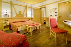 26. camera Family DOLOMIA