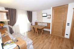 ADLER - FAMILY SUITE (4)