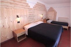 "la rocca" camera tripla