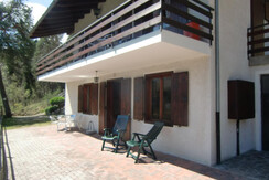 Ambra D: giardino a piano terra