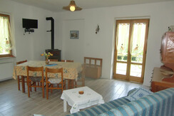 Soggiorno con uscita sul balcone