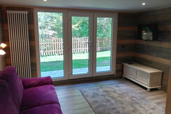 Stanza con divano letto a piano terra