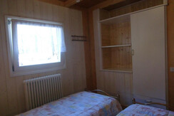 Detail der Schlafzimmer mit zwei Einzelbett