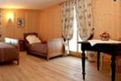 Agritur_Maso_Lena_Predazzo_camera_a_tema