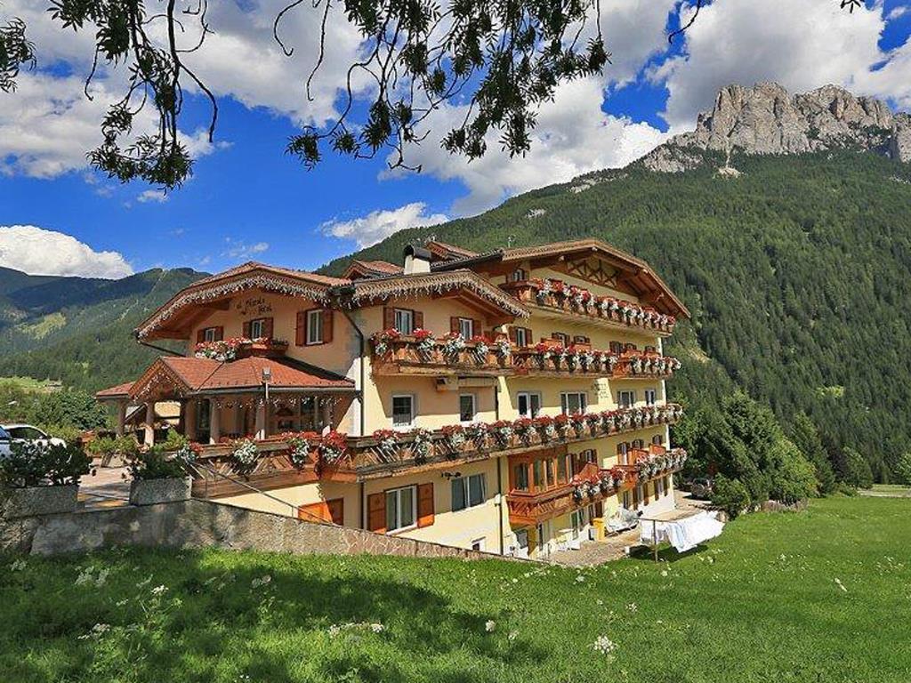 AL PICCOLO HOTEL***S Hotel in San Giovanni di Fassa (Pera Pozza