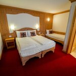  foto van Driepersoonskamer, bad, WC