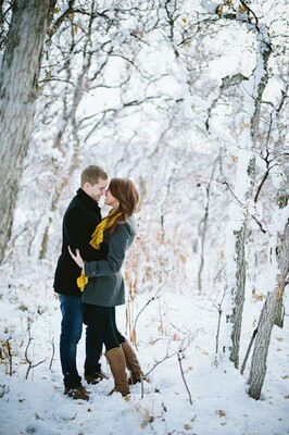 4-winter-engagement-photo-ideas