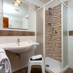 Foto Dvojlůžkový pokoj, sprcha, WC, superior