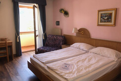 23FA6376-23EA-4AC3-B785-40420C98BA6C