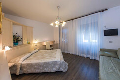 elite panorama family