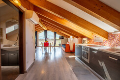 Soggiorno rosso Ciliegio2