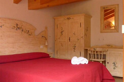 73569_538699122863970_475735504_n