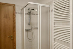 FEAC0F6B-F524-494B-9206-5F9C2CAA6FD1_1_105_c