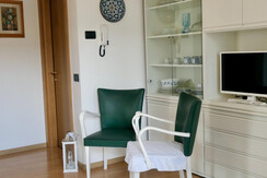 139044DA-4A93-4906-AABE-461B3EAD2A89_1_105_c