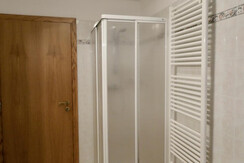 D5D5D896-70EF-4E2A-93C6-6D010CEF0F0F_1_105_c