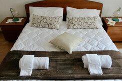 4A8DCAA6-59C4-4BD4-8EC6-0EEC2145F834_1_105_c